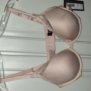 TRUE Bra size 34 DD. NWT